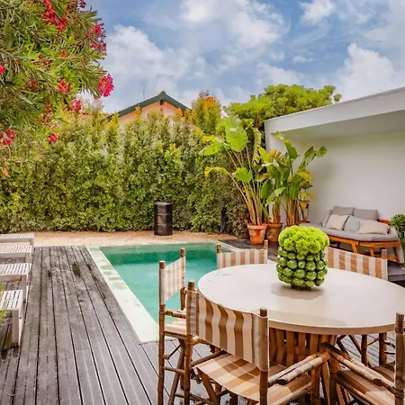 Amazing With Private Heated Pool